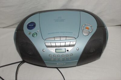 radio-CD-SONY-CFD-5300L-thelei-allagi-kefalis